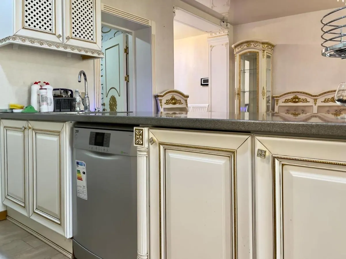 Nice Apartment Near Bulvar 바쿠